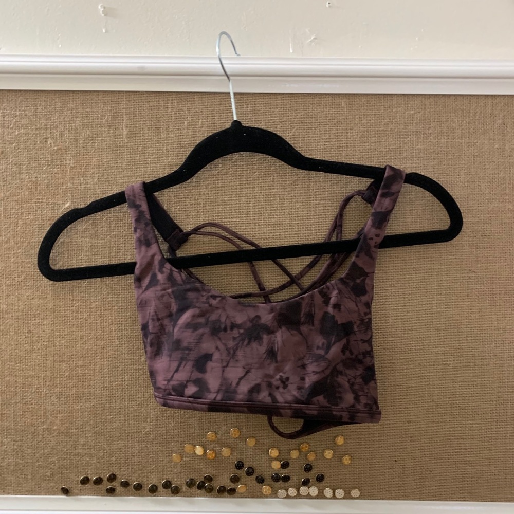 Lululemon sports bra